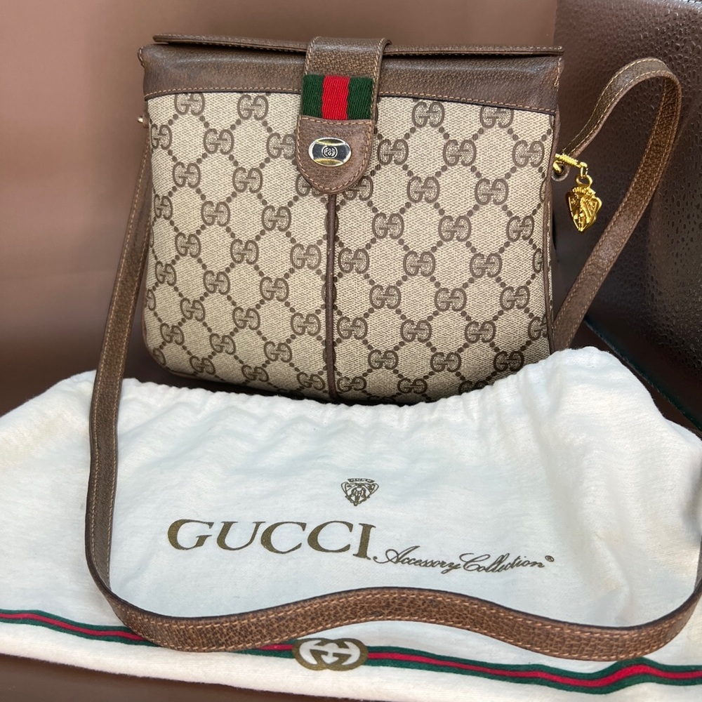 RARE Vintage Gucci monogram GG Shoulder Bag near mint HTF design w/dust bag W@W